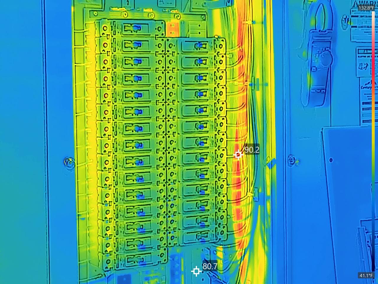 Thermal image: Healthy thermal pattern — panelboard feeding rectifiers