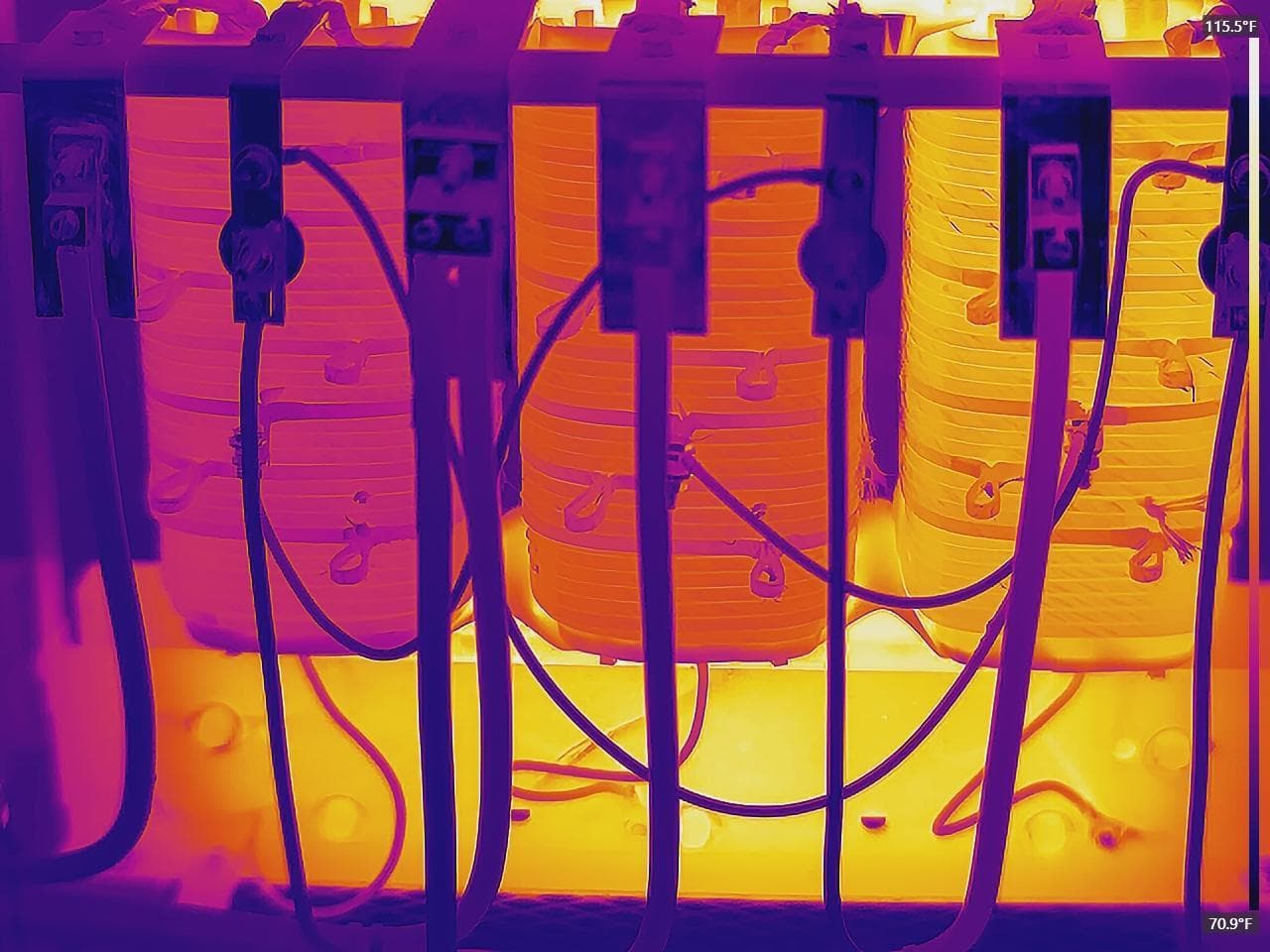 Thermal image: Healthy thermal pattern — dry-type transformer